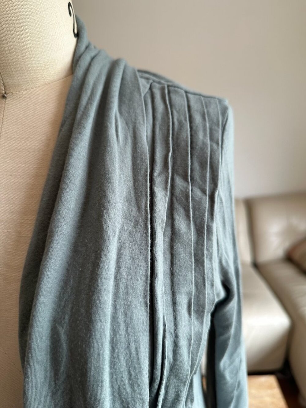 Two Timing Cardigans size L - Picture 6 of 9